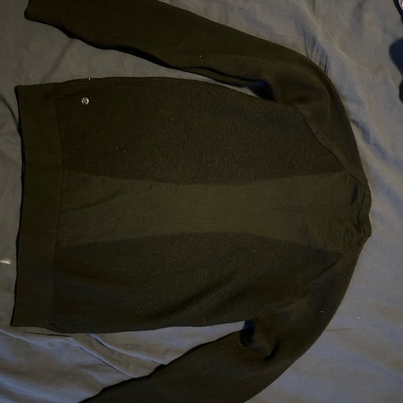 Women’s lululemon simply wool sweater size 8 in black - Picture 2 of 3